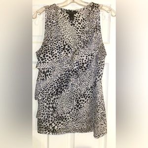 NWOT New White House Black Market white $ black animal print size M never worn